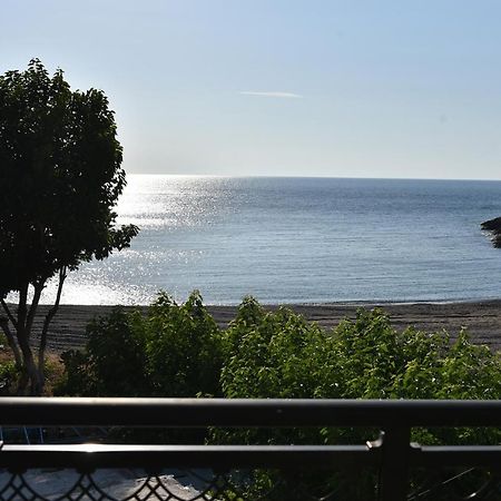 Irene'S Beach Front House Vromopousi Bagian luar foto