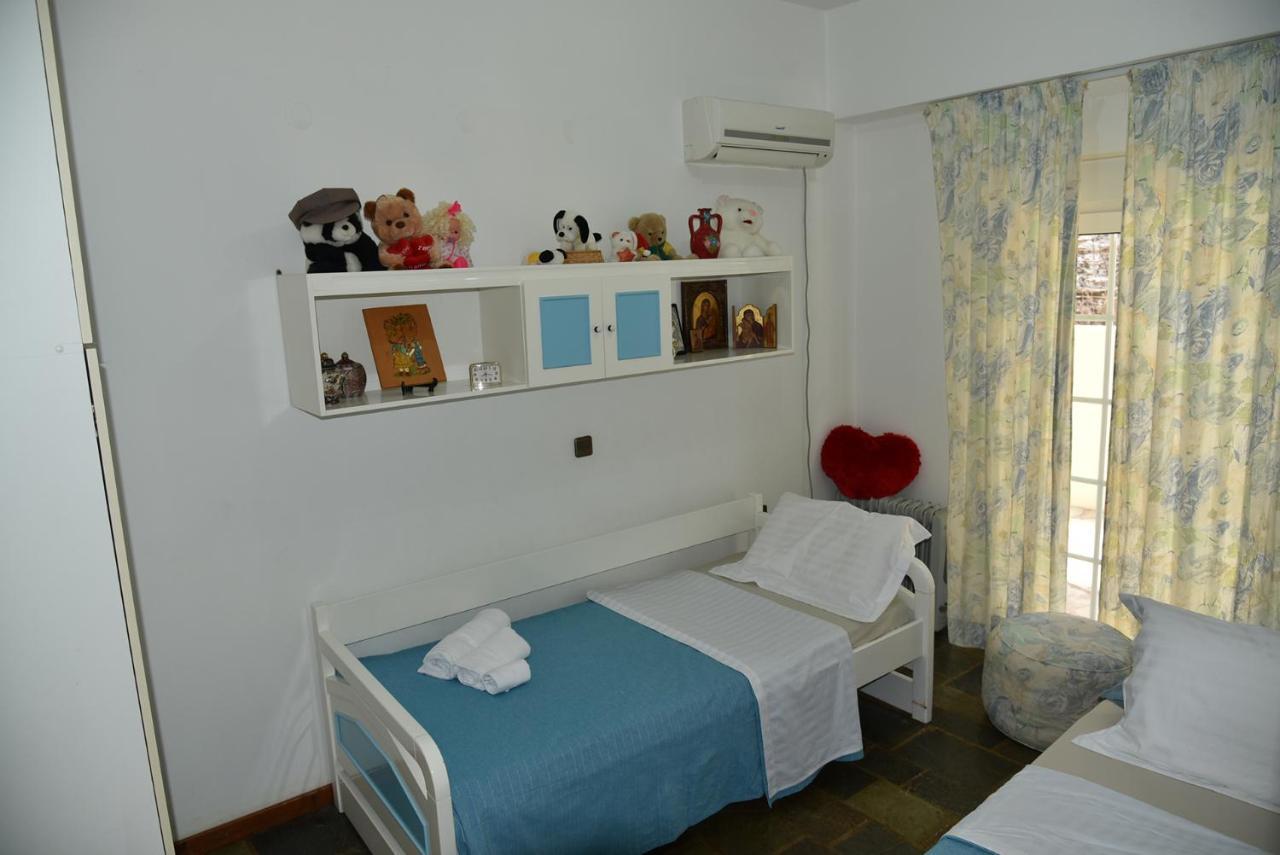 Irene'S Beach Front House Vromopousi Bagian luar foto