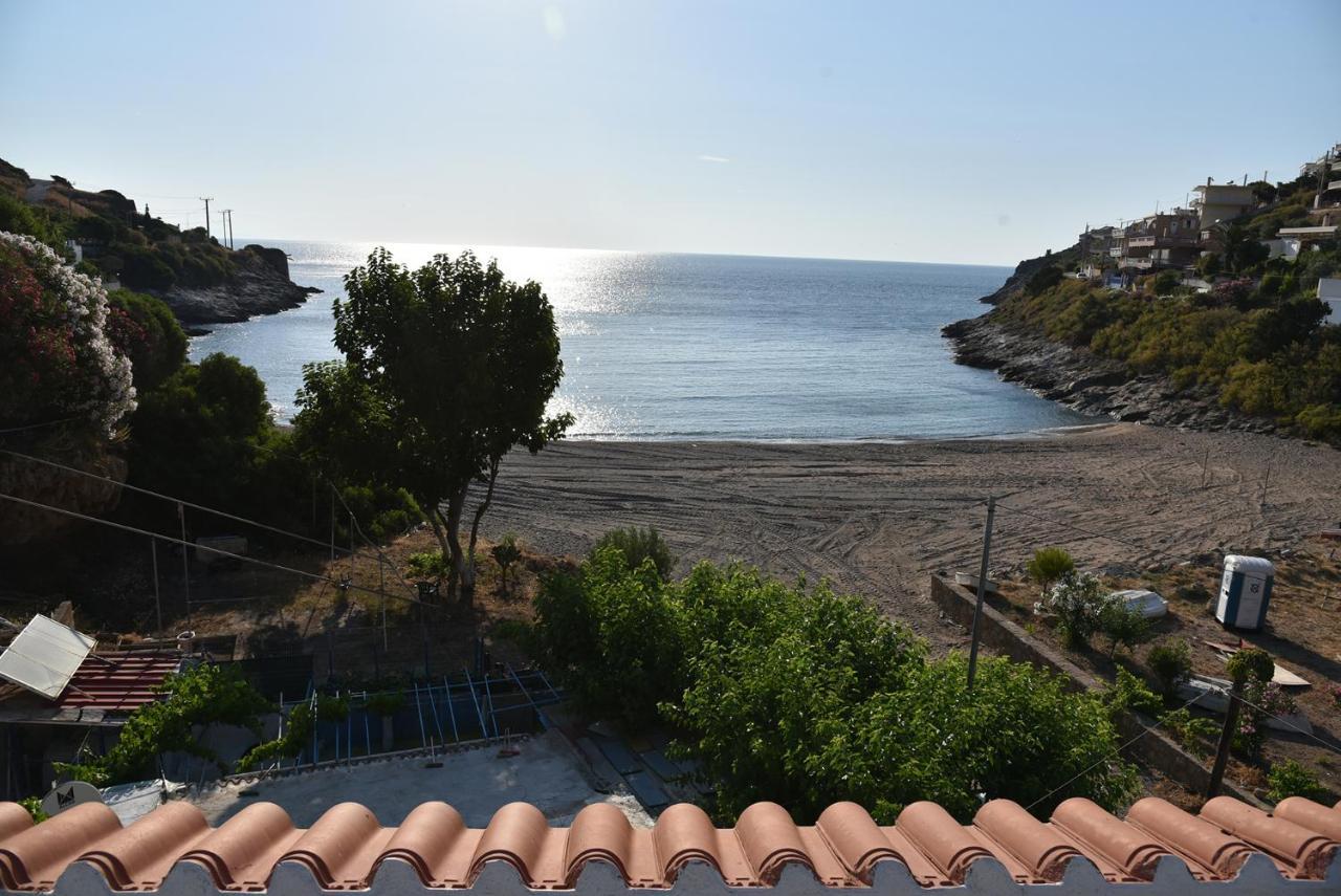 Irene'S Beach Front House Vromopousi Bagian luar foto