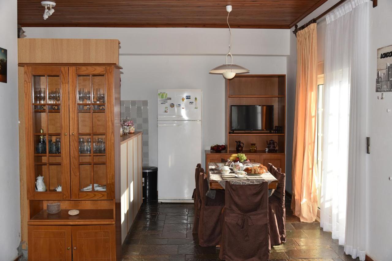 Irene'S Beach Front House Vromopousi Bagian luar foto