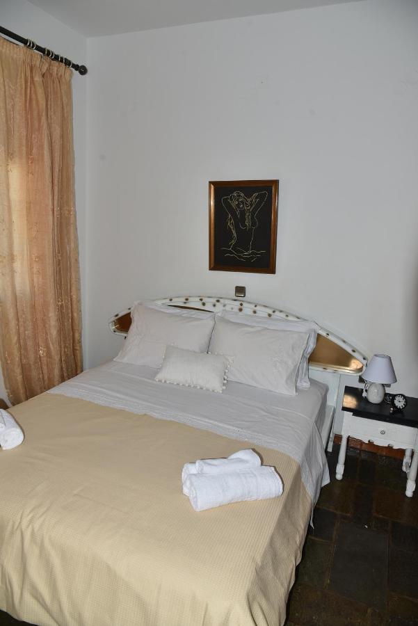Irene'S Beach Front House Vromopousi Bagian luar foto
